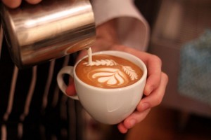 trabajar-como-barista-de-arte-latte