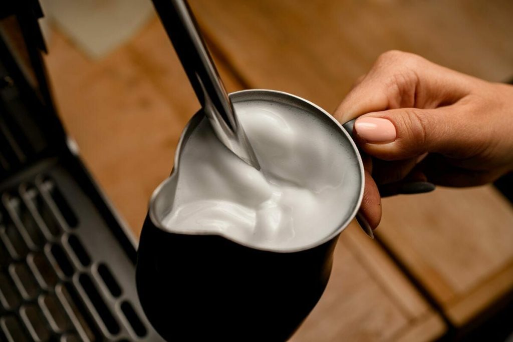 Espumado de leche para etching