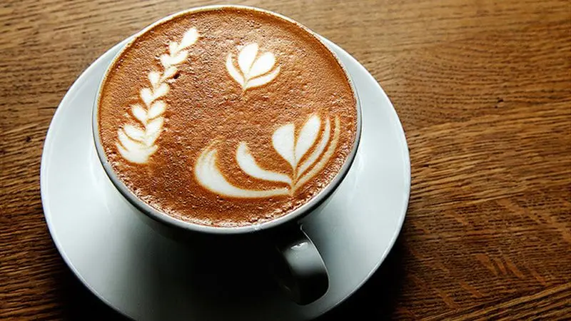 Cómo hacer figuras en el café