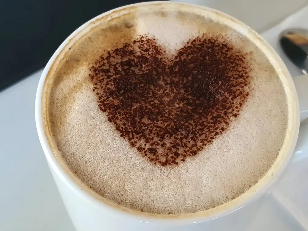 Técnicas para hacer dibujos en el café